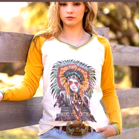Delilah Indian Queen Scoop V-Neck Embellished Long Sleeve Tee Size XXL - Picture 11 of 11
